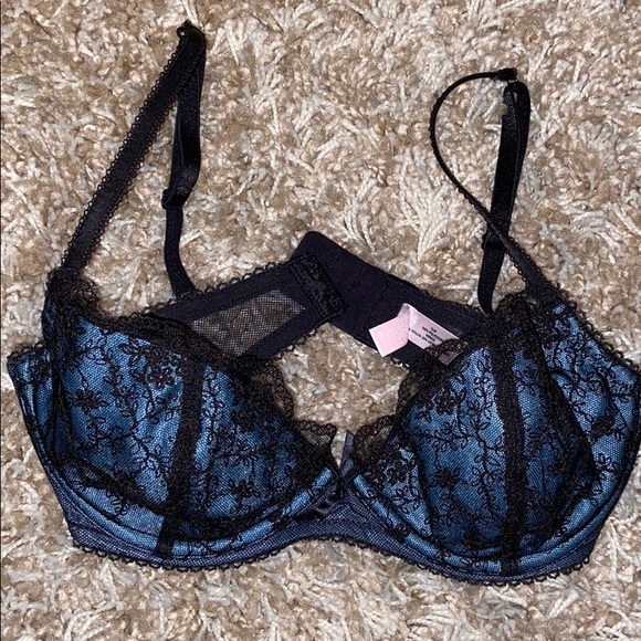 Victoria’s Secret lace underwire bra. - Picture 2 of 4